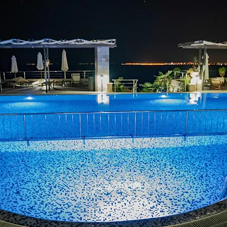 Comfortable With Sea View In Dolce 2 Apartmán