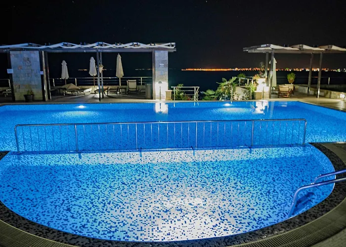 Comfortable With Sea View In Dolce 2 Daire